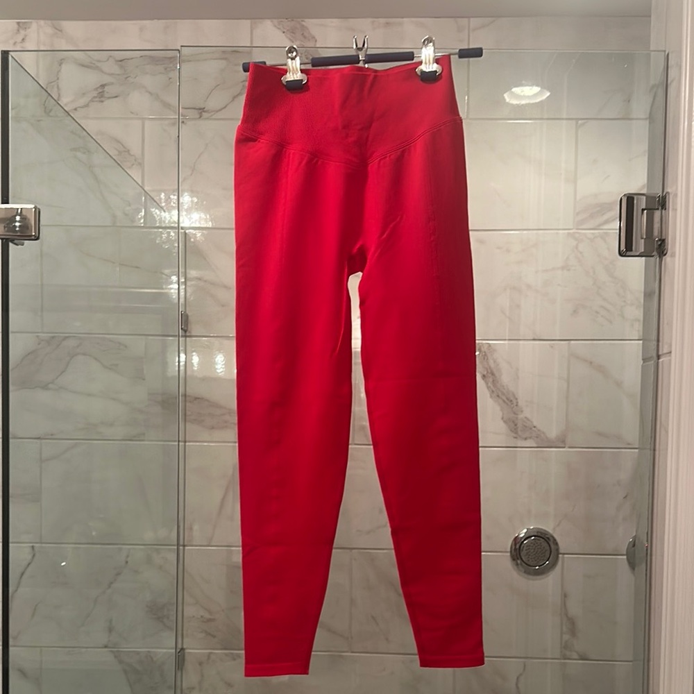 PINK Bold Red High-Waisted Leggings